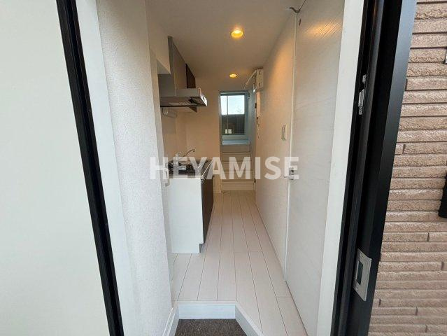 デ・クメール新大村駅前の玄関|※室内画像は別号室のもの