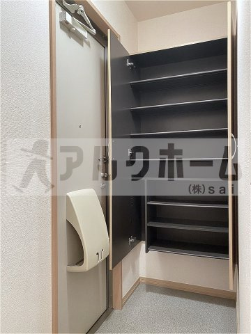 エリチェ青山の玄関