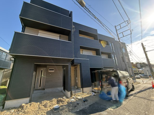 JR横須賀線「逗子」駅徒歩17分　A号棟の外観|外観