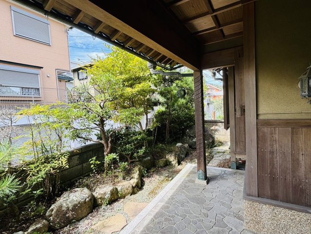 神戸市若葉台２丁目戸建の玄関