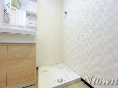 【設備】 | CREST TAPP平安通 | 洗濯機置き場です