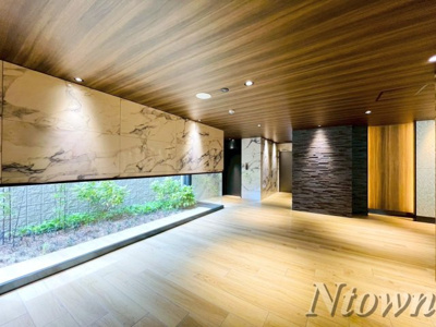 【ロビー】 | CREST TAPP平安通 | 清潔なロビーです