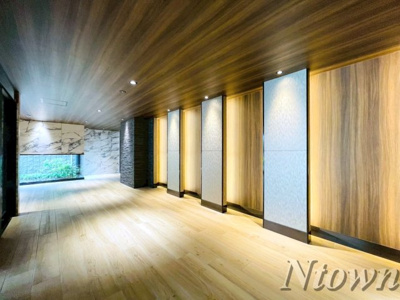 【ロビー】 | CREST TAPP平安通 | 清潔なロビーです