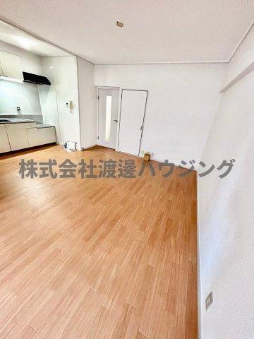 ハイツ桃山の居間・リビング