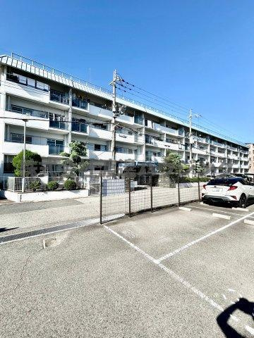 ハイツ桃山の外観