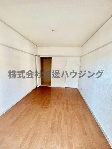 ハイツ桃山の寝室