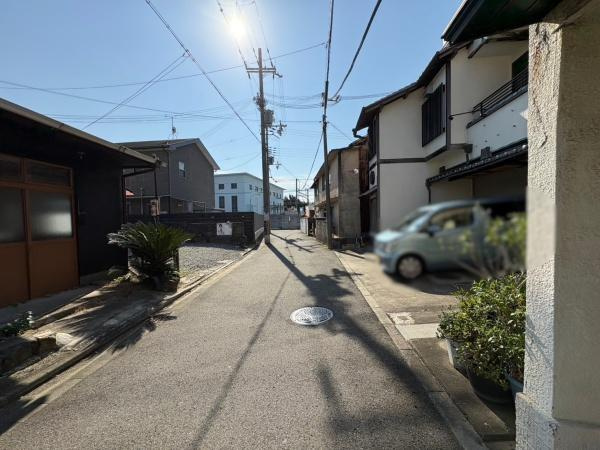和歌山市市小路　店舗付住宅の前面道路含む現地写真