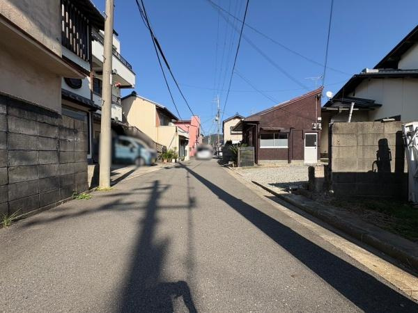 和歌山市市小路　店舗付住宅の前面道路含む現地写真