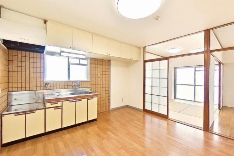 フタバハイフラットの居間・リビング|居間です