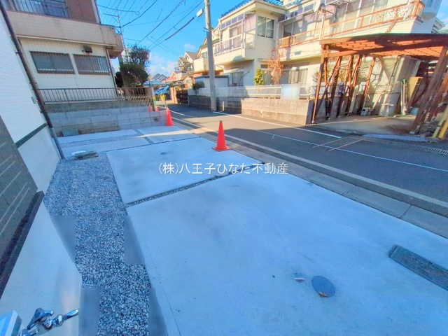 祝：成約済み　八王子市　川口町　新築戸建て　１１期の駐車場|～仲介手数料無料☆八王子ひなた不動産～八王子市川口町　新築戸建て