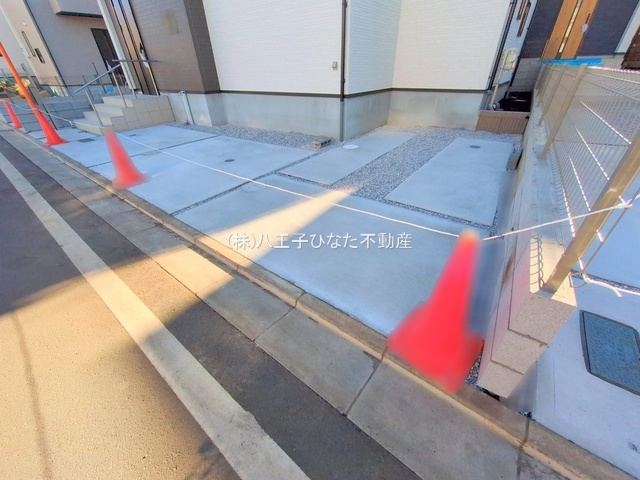 祝：成約済み　八王子市　川口町　新築戸建て　１１期の駐車場|～仲介手数料無料☆八王子ひなた不動産～八王子市川口町　新築戸建て