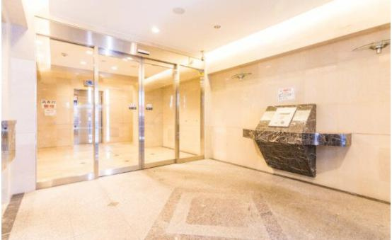 リクレイシア蒲田のエントランス