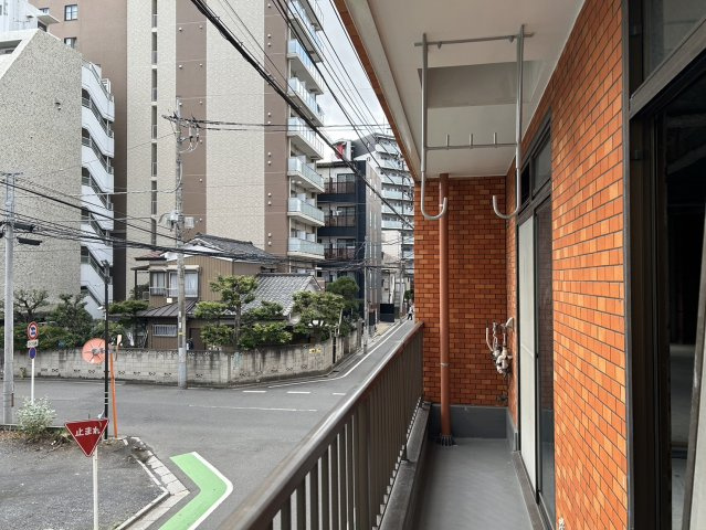 フラワーメゾン安岡のバルコニー