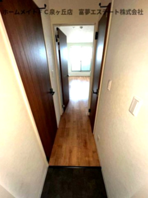 【玄関】 | プレミアムスイート狭山駅前 | ※イメージ　同物件別号室の写真