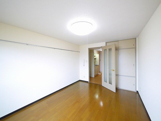 サンガーデン（田井庄町）の内装|使いやすい居間です