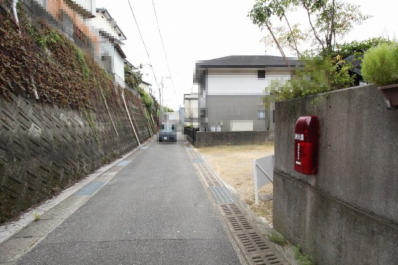 福井町　建築条件なし　売土地の前面道路含む現地写真