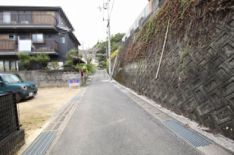 福井町　建築条件なし　売土地の前面道路含む現地写真