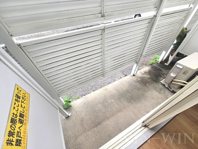 ウイングコート羽根井のバルコニー