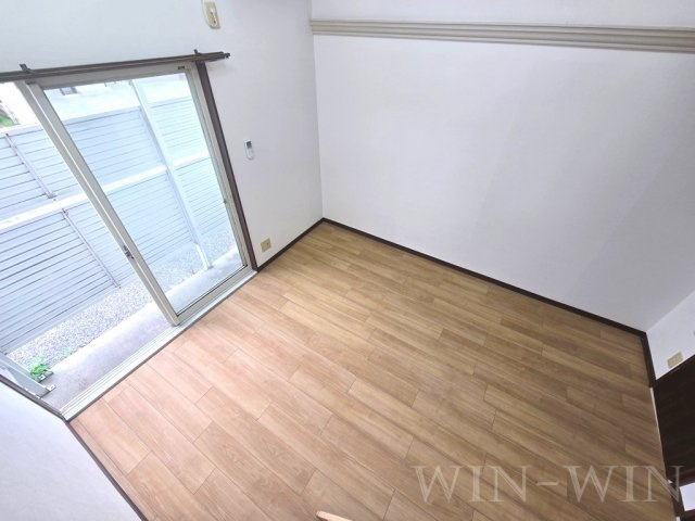 ウイングコート羽根井の居間・リビング