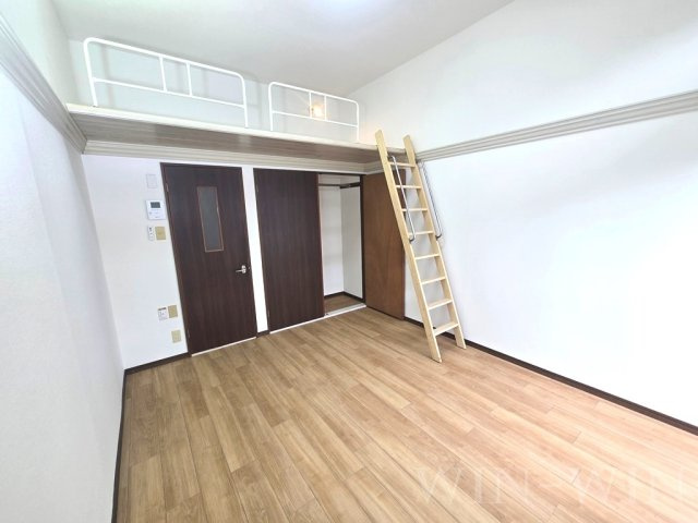 ウイングコート羽根井の居間・リビング