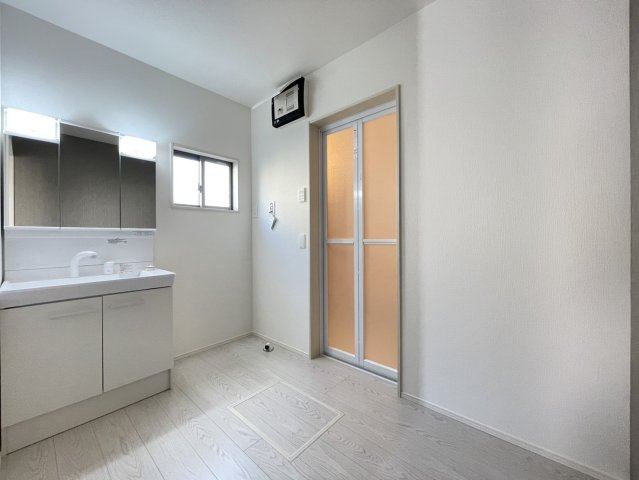 八幡西区光貞台3丁目3期の独立洗面台