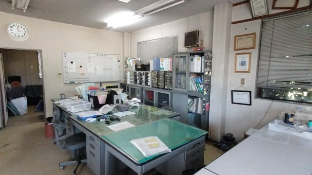 ６３８５２　関市小屋名事務所・倉庫の内装