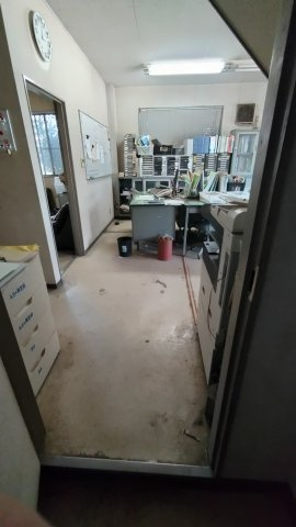 ６３８５２　関市小屋名事務所・倉庫の内装