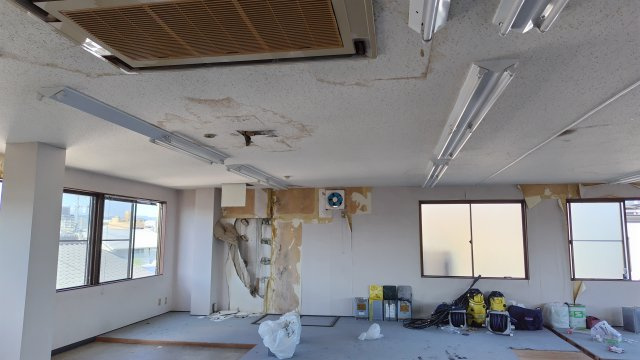 ６３８５２　関市小屋名事務所・倉庫の内装