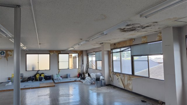 ６３８５２　関市小屋名事務所・倉庫の内装