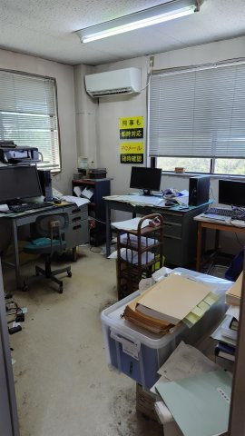 ６３８５２　関市小屋名事務所・倉庫の内装