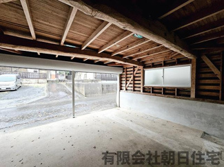 【駐車場】 | ガレージ付きです～