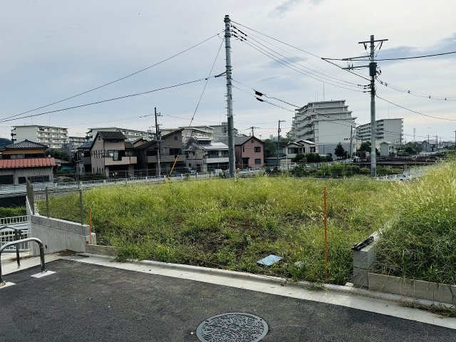 八王子市　中野上町　建築条件付き売地の外観|中野団地バス停徒歩5分の建築条件付き売地　30坪1,700万円で、フリープランの建物を建築可能