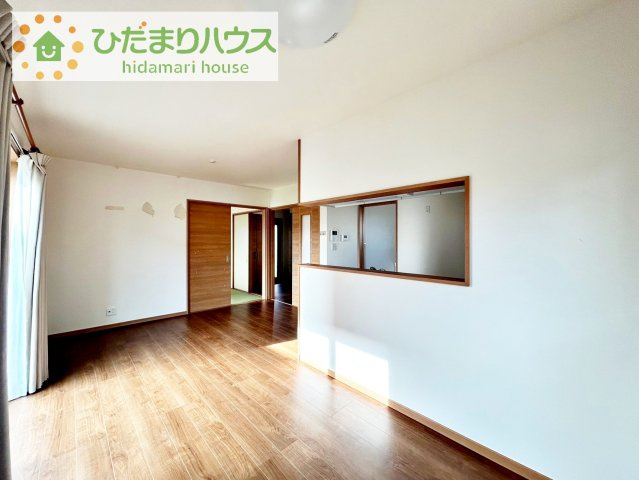 【居間・リビング】 | 土浦市乙戸南２丁目　中古戸建 | 早くお仕事終わらせて、家に帰りたくなるようなリビングです(^^♪