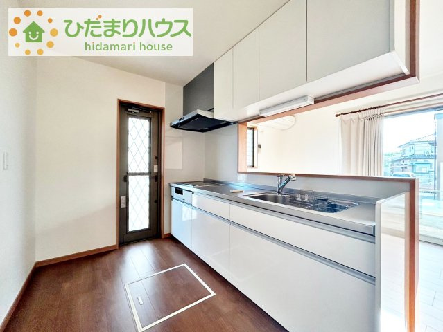 【キッチン】 | 土浦市乙戸南２丁目　中古戸建 | 料理をしながらでも、ご家族との会話を楽しめる対面式キッチン！