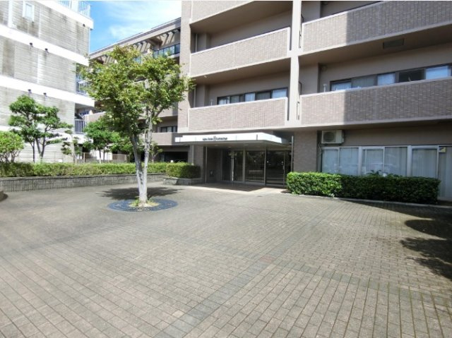 アルファステイツ旭駅前のエントランス