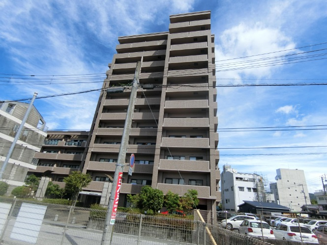 アルファステイツ旭駅前の外観