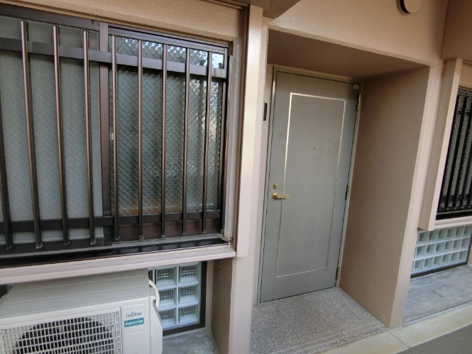 アルファステイツ旭駅前の玄関