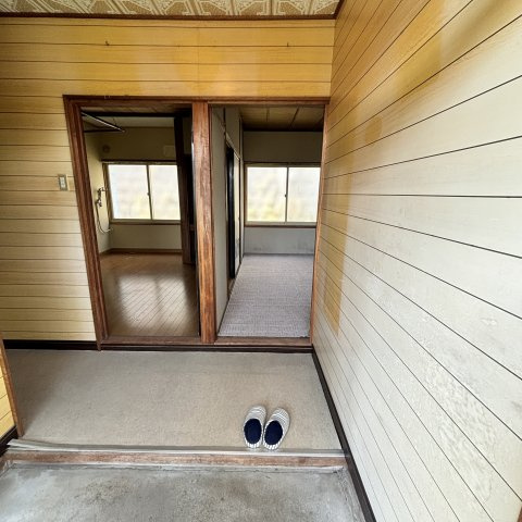 室蘭市本輪西町2丁目6-16戸建のバルコニー