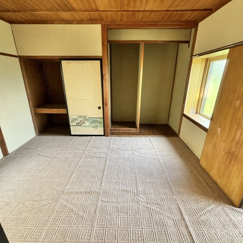 室蘭市本輪西町2丁目6-16戸建の内装