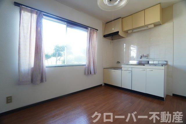 ハイツ林野Sの居間・リビング
