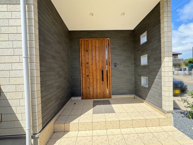 【玄関】 | 神栖市知手　中古戸建