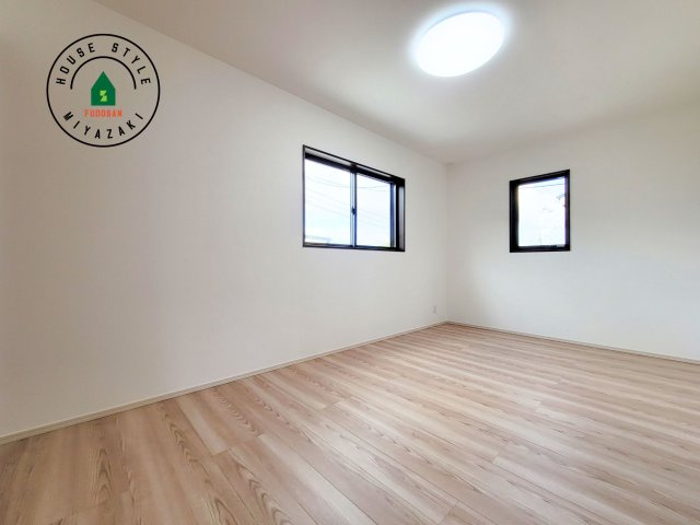 第3清武町今泉モデル（3号棟）の子供部屋|穏やかな光が差し込む室内には、穏やかな時間が流れます。