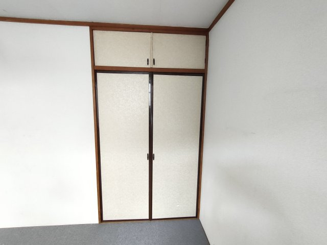 小林ビルの収納