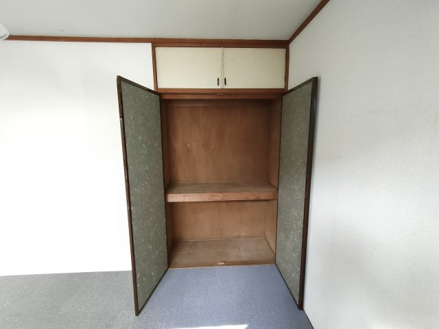 小林ビルの収納