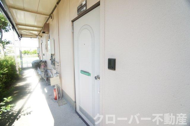 ハイツ林野Nのエントランス