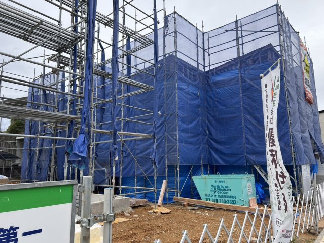 神戸市西区伊川谷町有瀬　4号棟　新築一戸建の外観|陽当り良好なこちらは前面道路は8ｍもございますので、すれ違い通行を慌てず安心して運転できます◎
