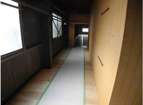 流作町店舗の内装