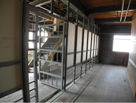 流作町店舗の内装