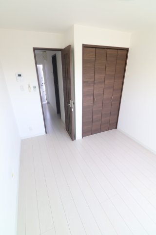 DEN生田の洋室