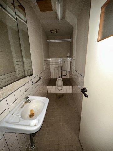 田町 貸事務所 ２Fのトイレ